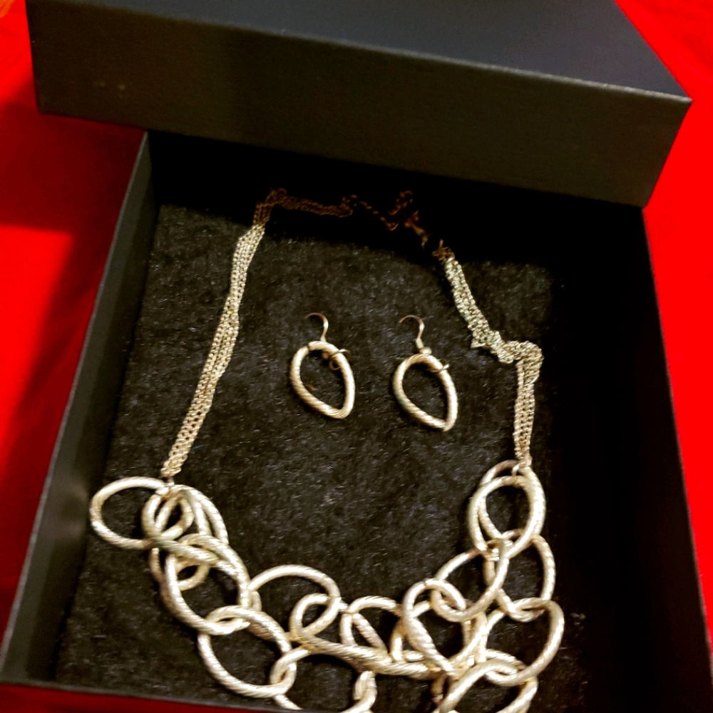 Necklace set